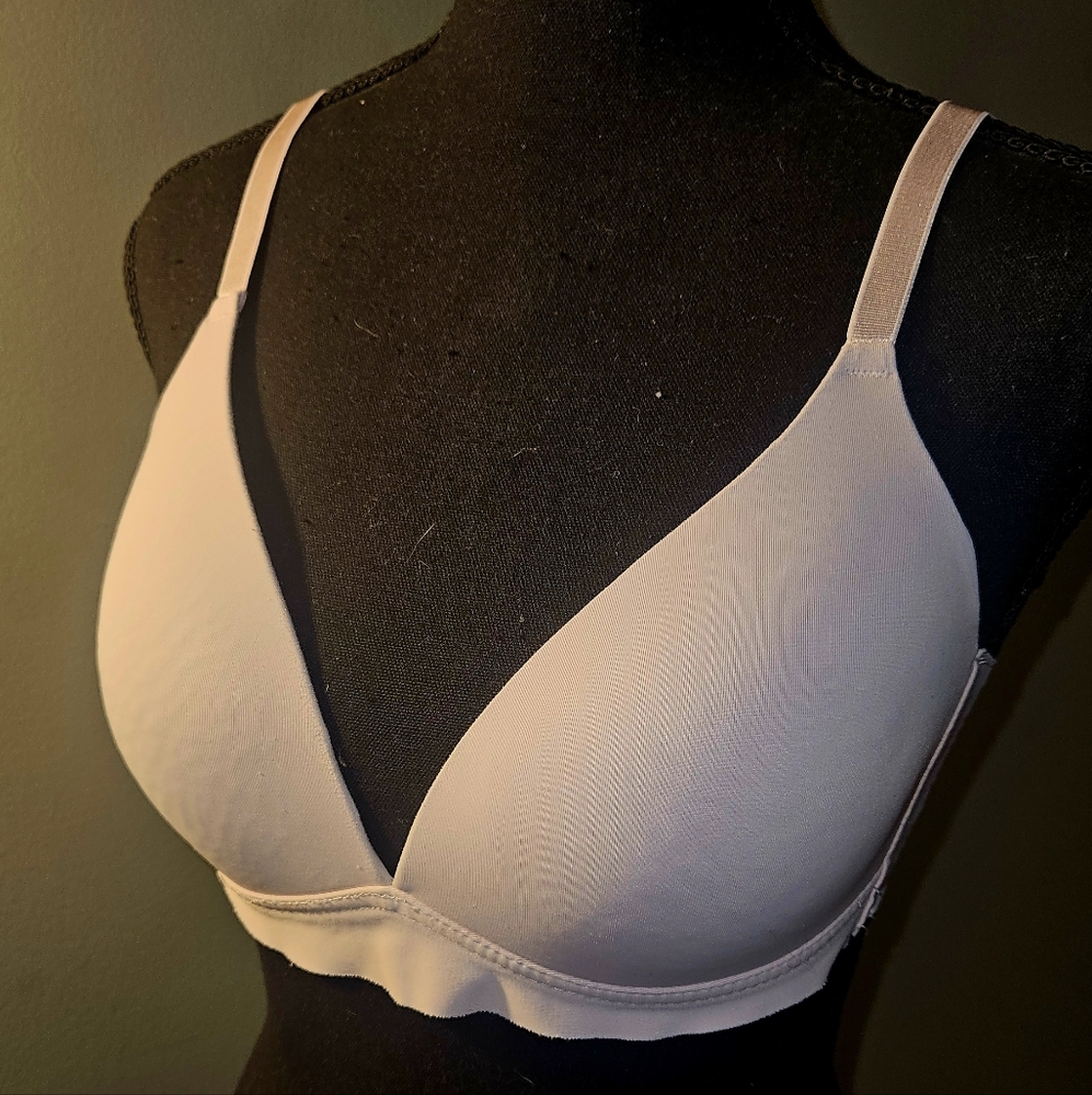 STRM LINE INTIMATES WIRELESS BRA SIZE 36C